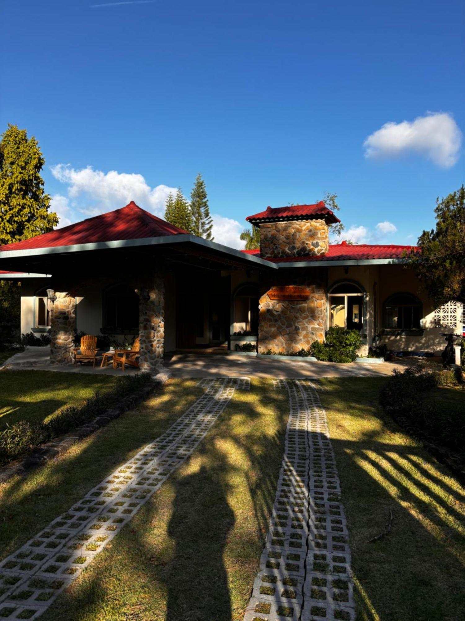 La Maison D' Ivonne Anton Ngoại thất bức ảnh